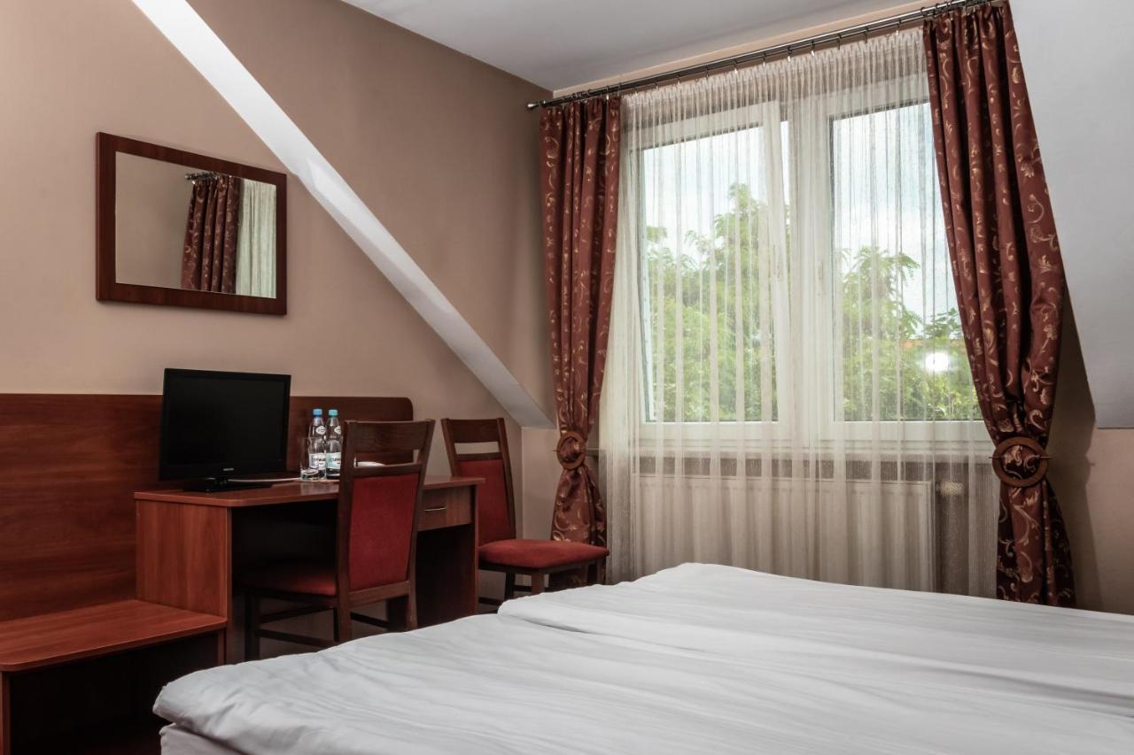 Prima Aparthotel Pulawy Bagian luar foto